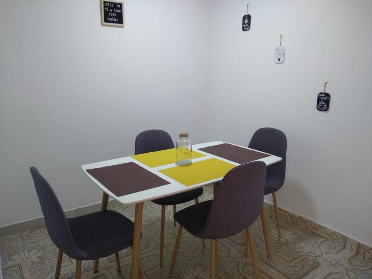 Komodo Alojamiento- Hostal Autoservicio, Ubicado Cerca Al Centro Historico - Bano Privado, Wifi , Cama 2X2 Y Agua Caliente Y Cocina Compartida 포펜 외부 사진